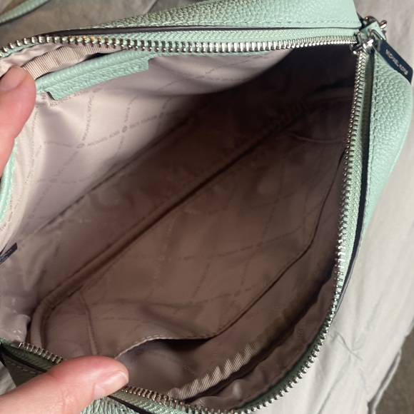 Michael Kors crossbody bag - Picture 7 of 11